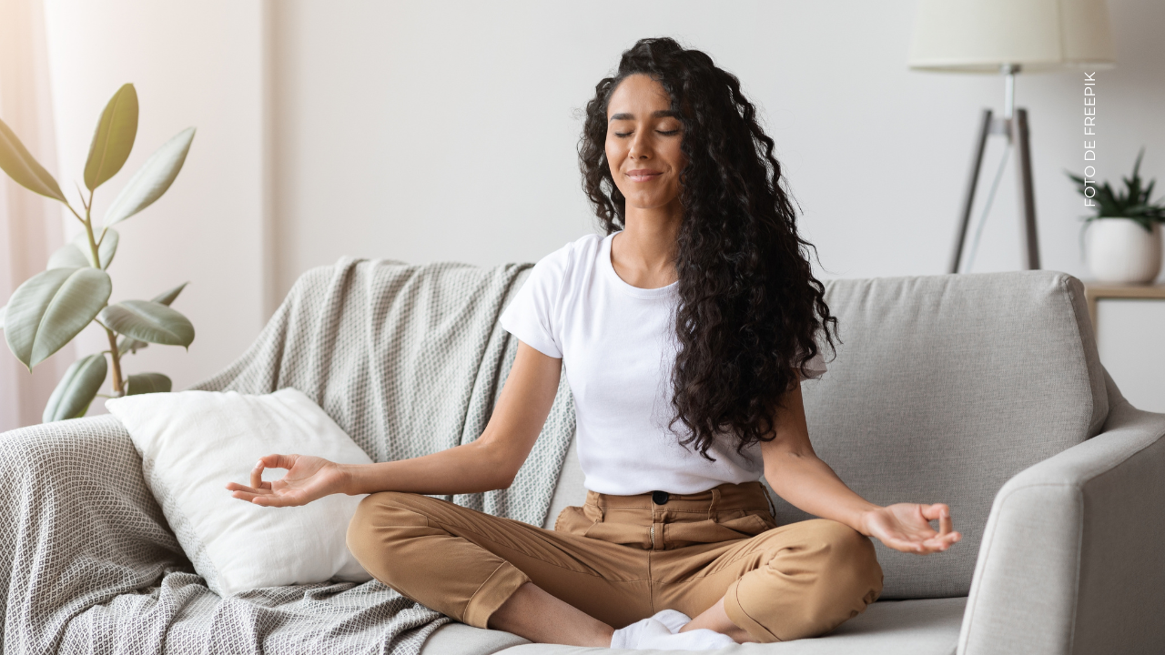 ¿Por qué meditar antes de dormir mejora el descanso?