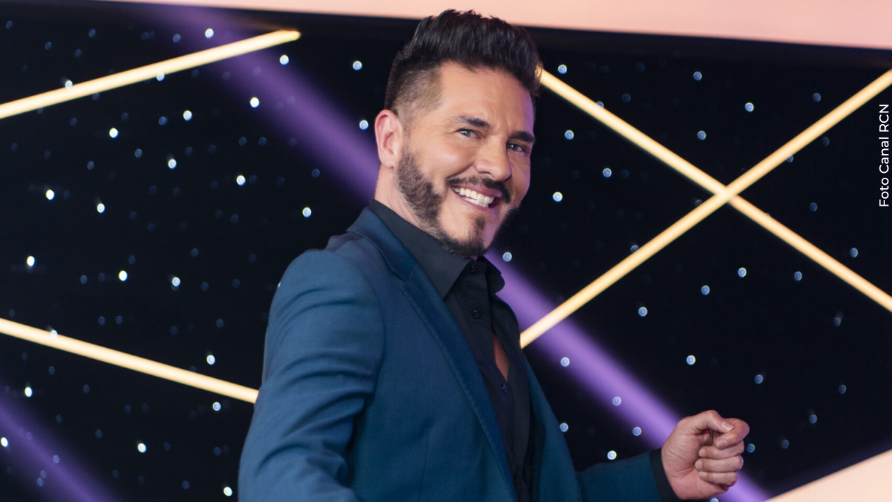 Marcelo Cezán aclara críticas por su desempeño en vivo