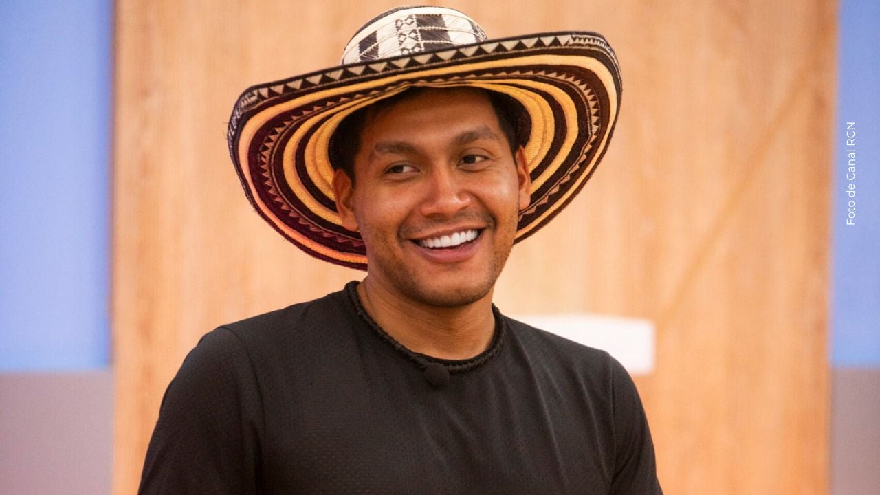 Juanda Caribe quiere proteger a Mariana Zapata. 