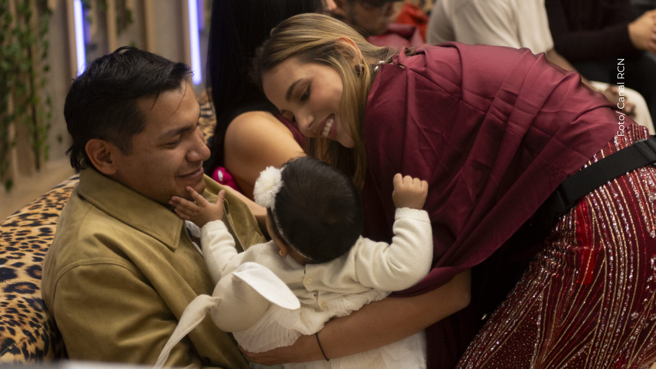 La frutinovela de Juanda Caribe y Mariana Zapata