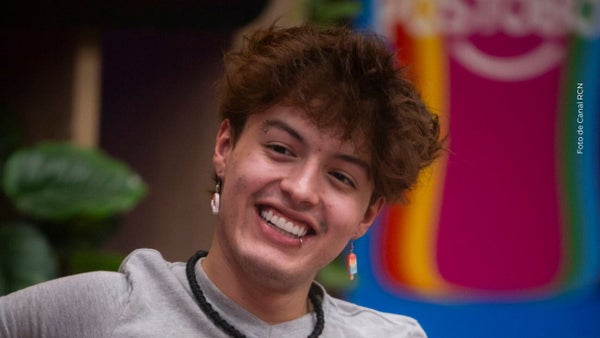 Juanse Laverde sorprendió con su cambio de look; así luce el cantante tras su radical transformación