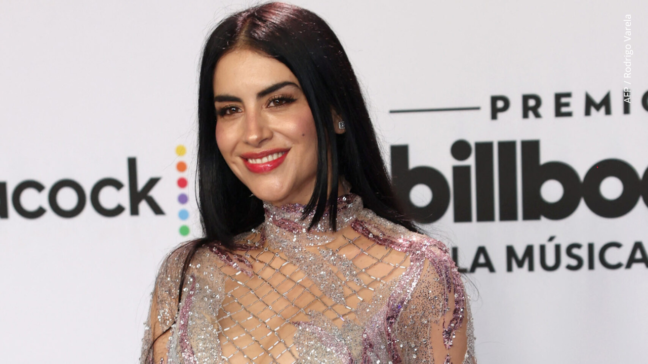 Jessica Cediel asiste a los Premios Billboard de la Música Latina 2023 en el Watsco Center.