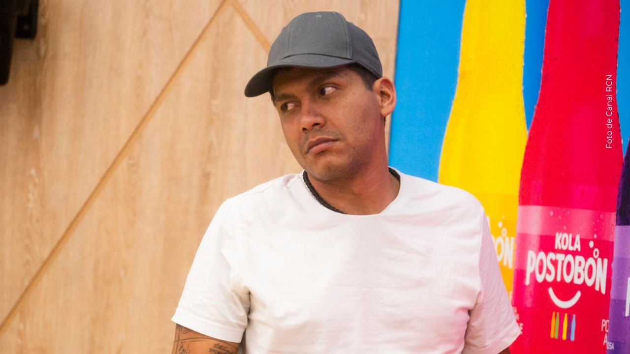 Juanda Caribe señala a Alejandro Estrada de egocéntrico. 