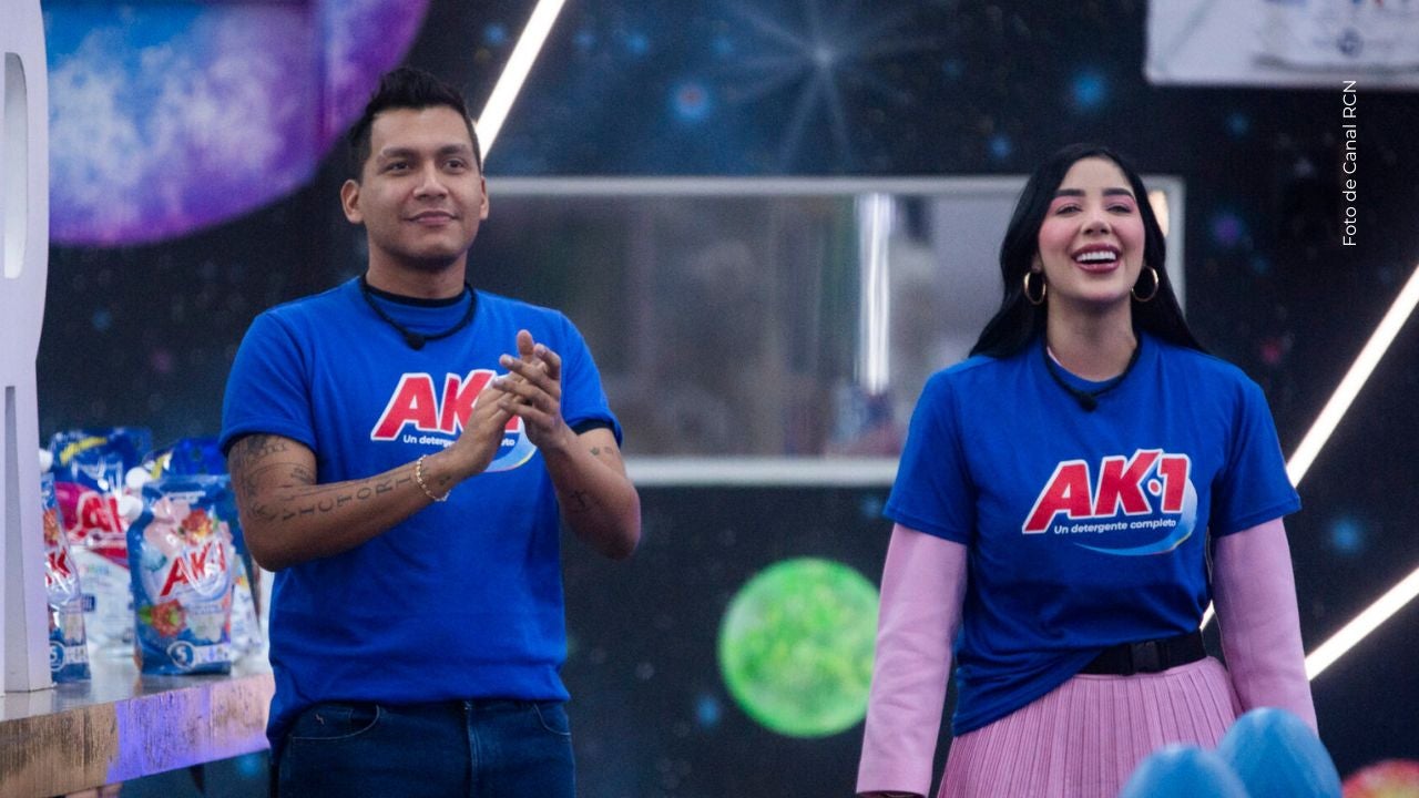 Juanda Caribe y Mariana Zapata tienen una cena romántica. 