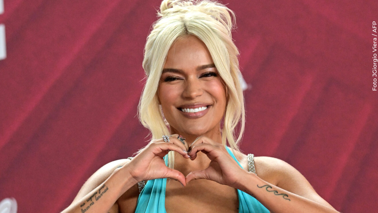 Hermana de Karol G compartió versículo sobre abandono y desató reacciones