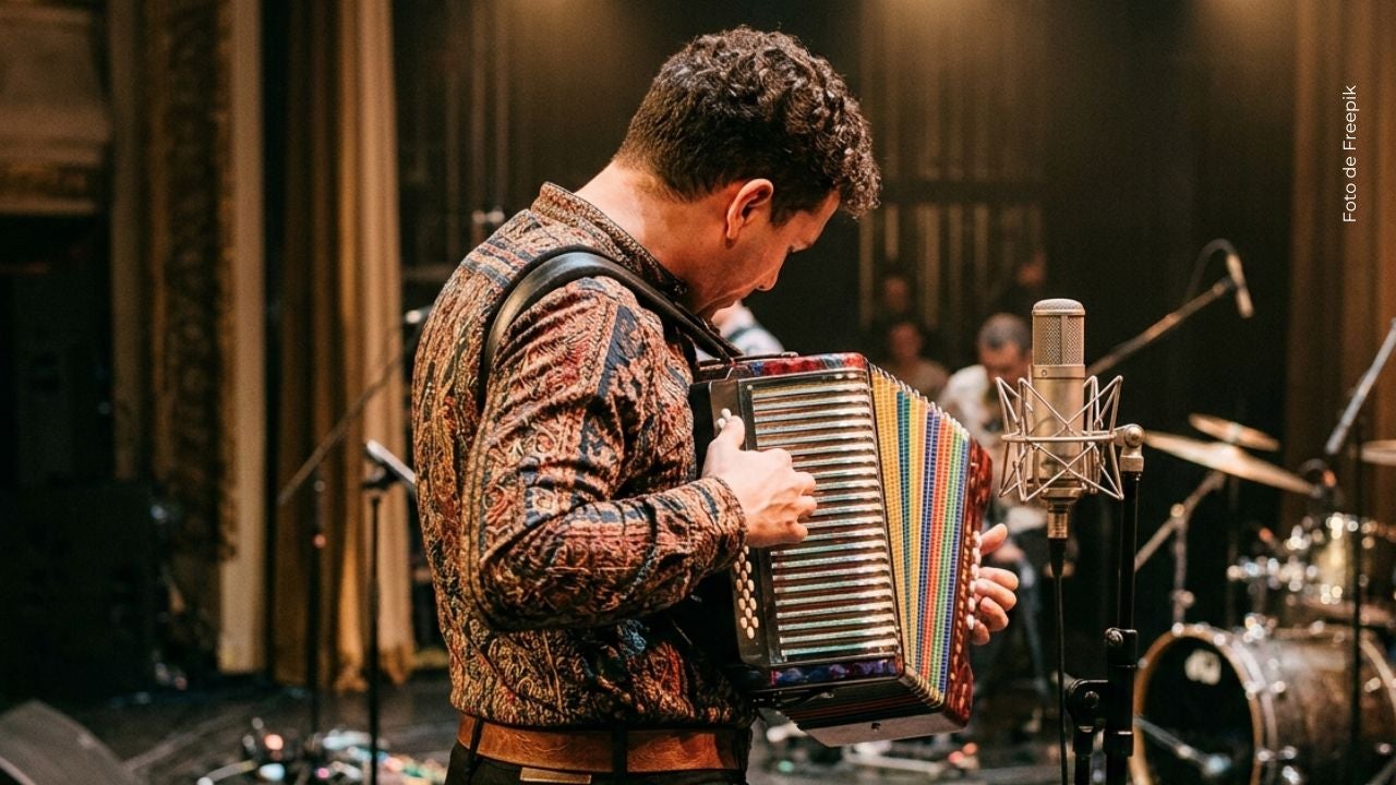 Reconocido cantante sufrió percance.