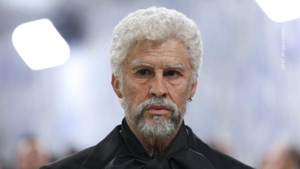 Bad Bunny paralizó La Met Gala 2026 con su increíble transformación: ¿por qué de anciano?