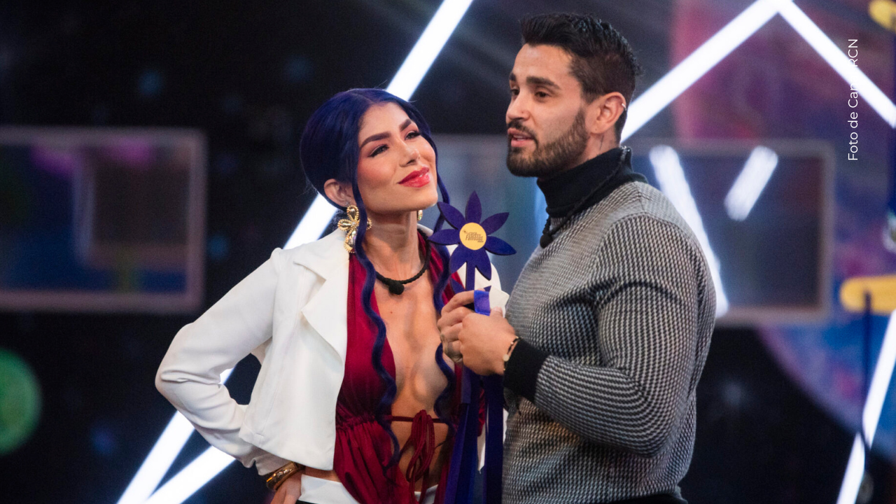 Alexa Torrex y Tebi Bernal en La casa de los famosos Colombia.