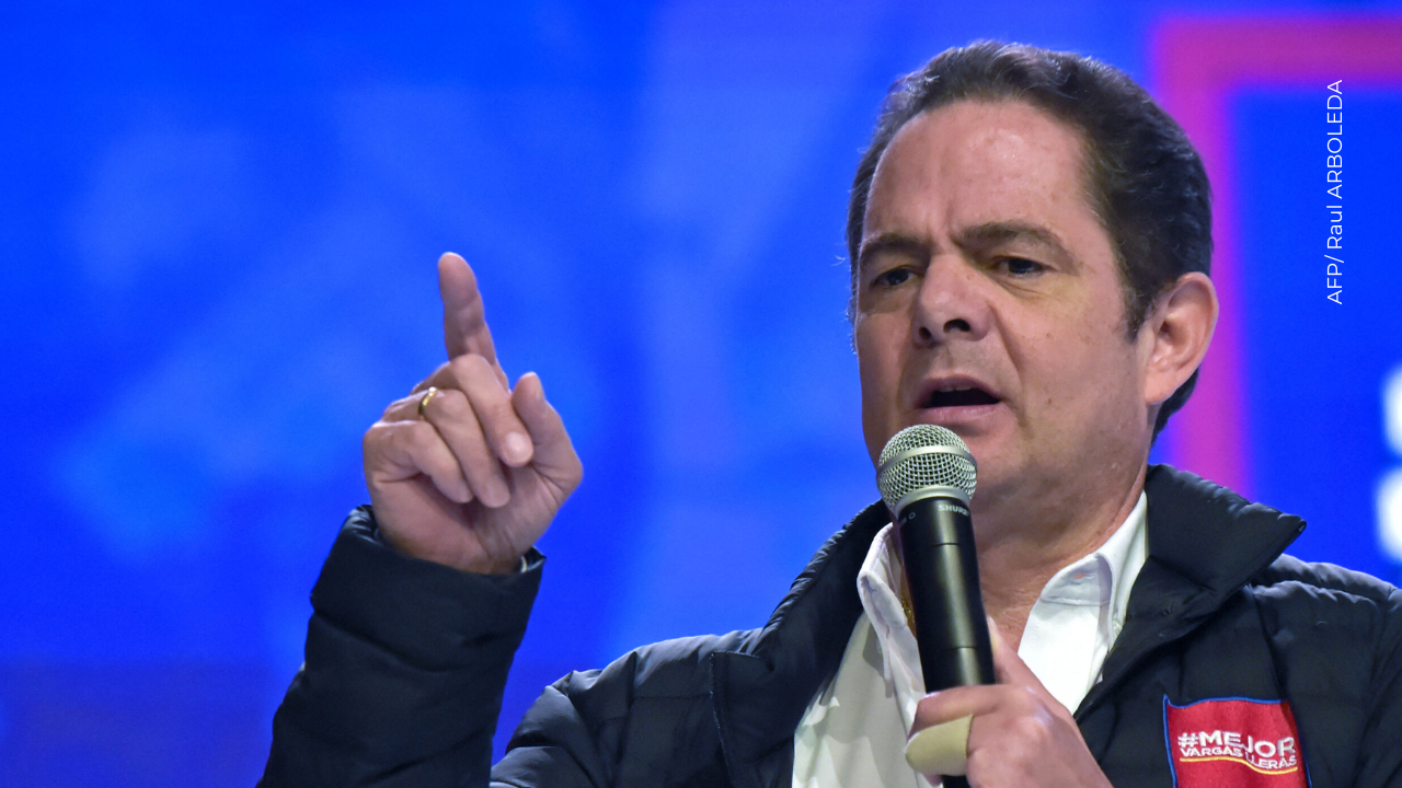 Redes se conmueven con el último adiós de los perros de Germán Vargas Lleras