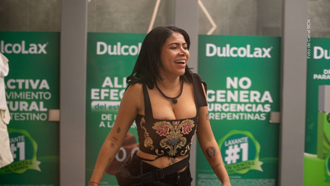 La Toxi Costeña asegura que Beba se pasa de ridícula. 