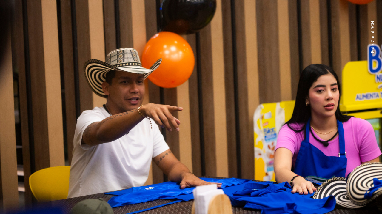 Juanda Caribe desata una ola de opiniones tras especial gesto con Mariana Zapata: ¿qué hizo?