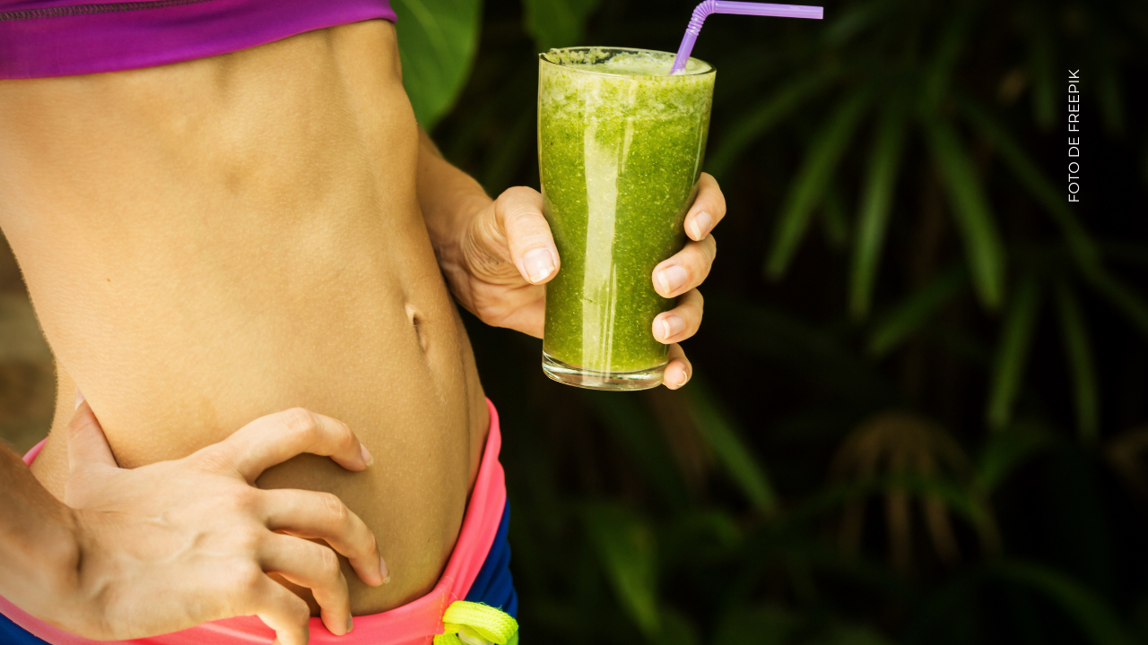 ¿Qué beneficios tienen los jugos verdes que consume Isabella Ladera?