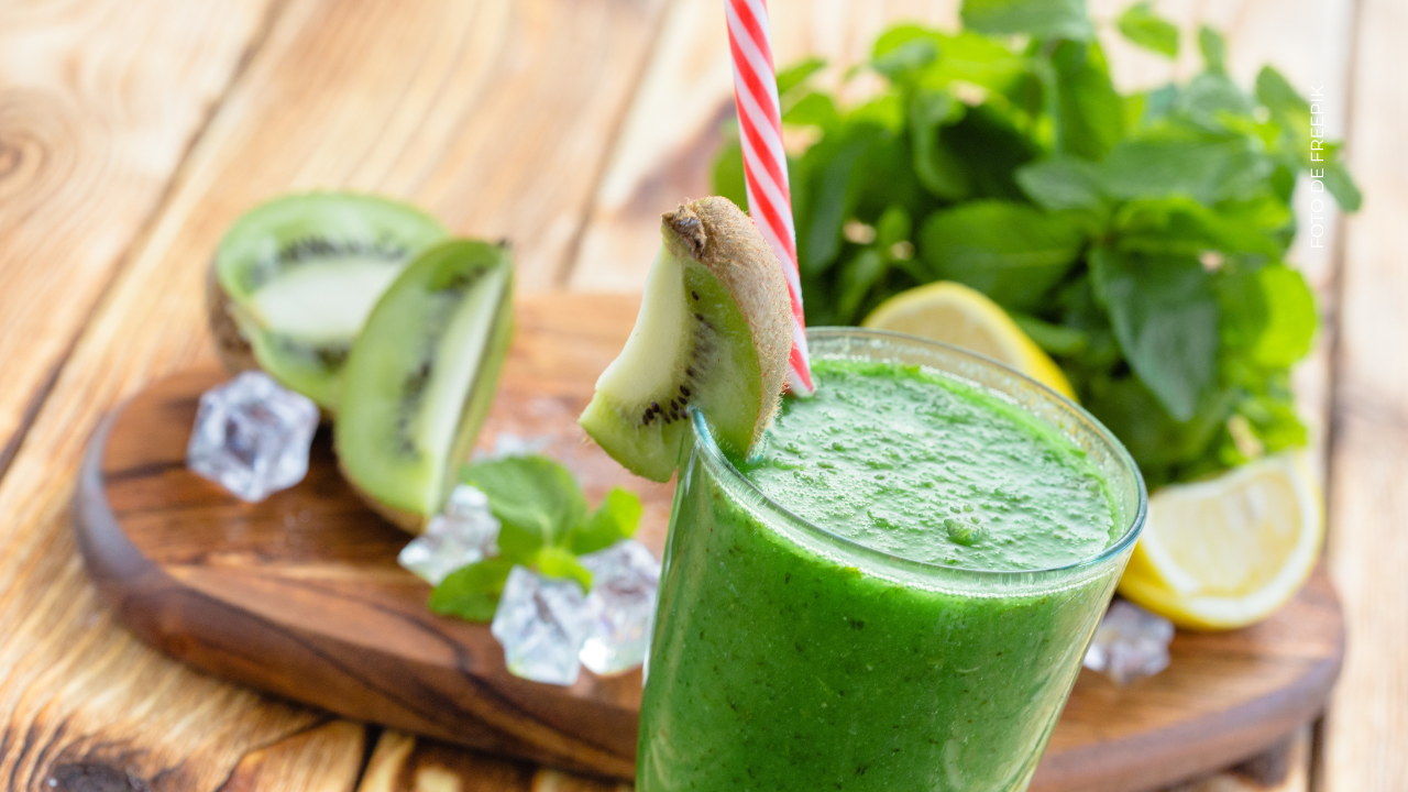 ¿Cómo preparar un jugo verde inspirado en la rutina de Isabella Ladera?