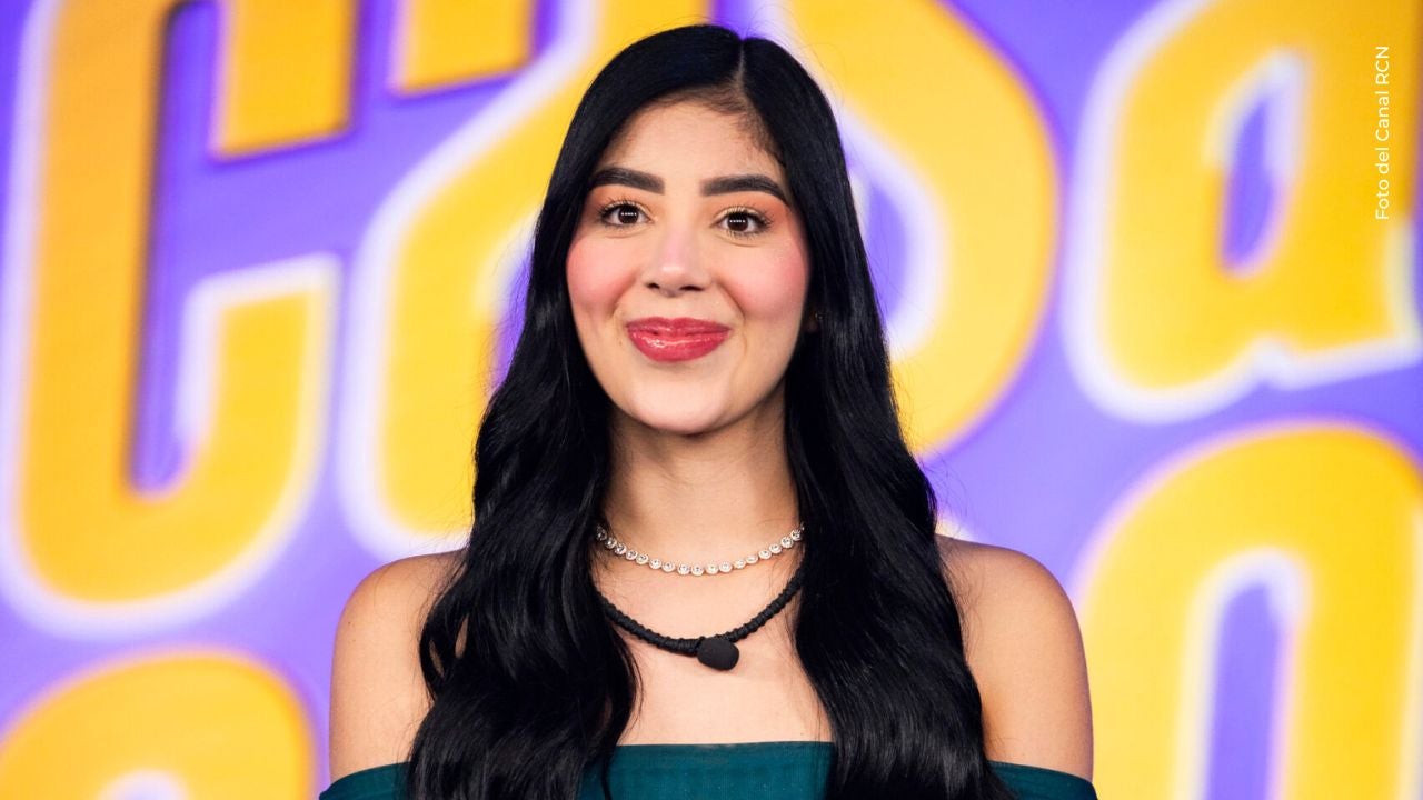 ¿Mariana Zapata imitó a Karina García? Su bienvenida desata polémica
