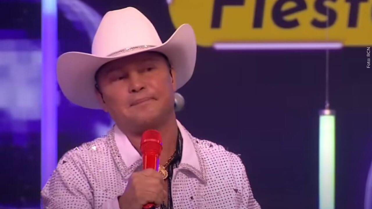Giovanny Ayala sigue generando dudas sobre su carrera en la música.