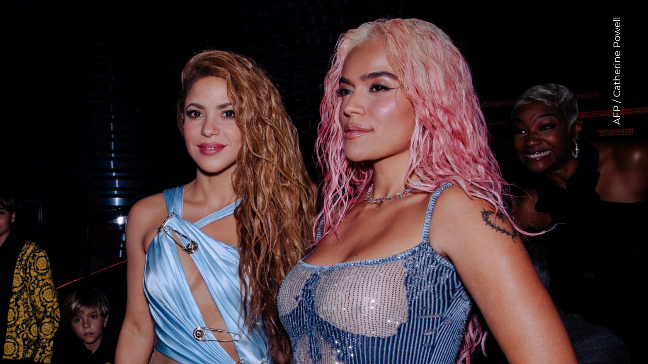 Shakira y Karol G asisten a los MTV Video Music Awards 2023 en el Prudential Center.