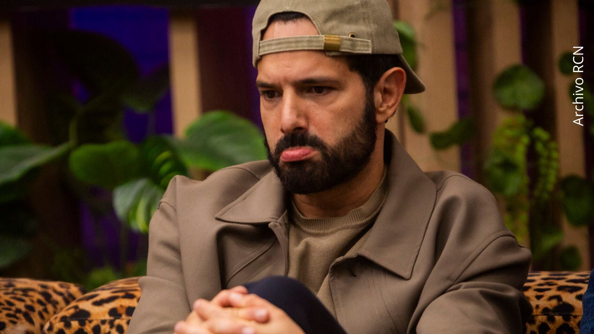 Fanáticos le piden a Alejandro no tomar decisiones sin ver todo con calma