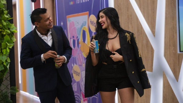 Juanda Caribe desata rumores de su relación con Mariana Zapata: “detenernos no está en nuestros planes” Juanda Caribe desata rumores de su relación con Mariana Zapata: “detenernos no está en nuestros planes”