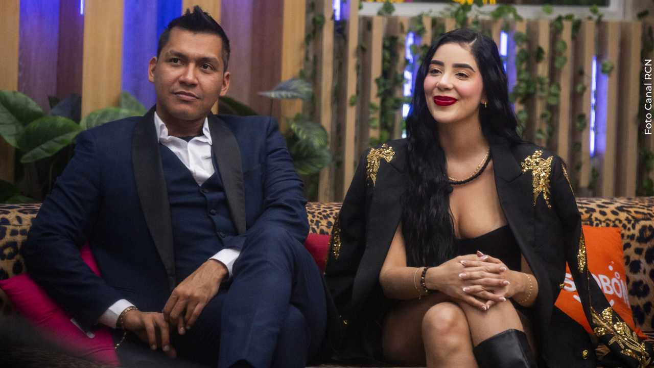 Mariana Zapata y Juanda Caribe desatan reacciones tras inesperada serenata en Bogotá