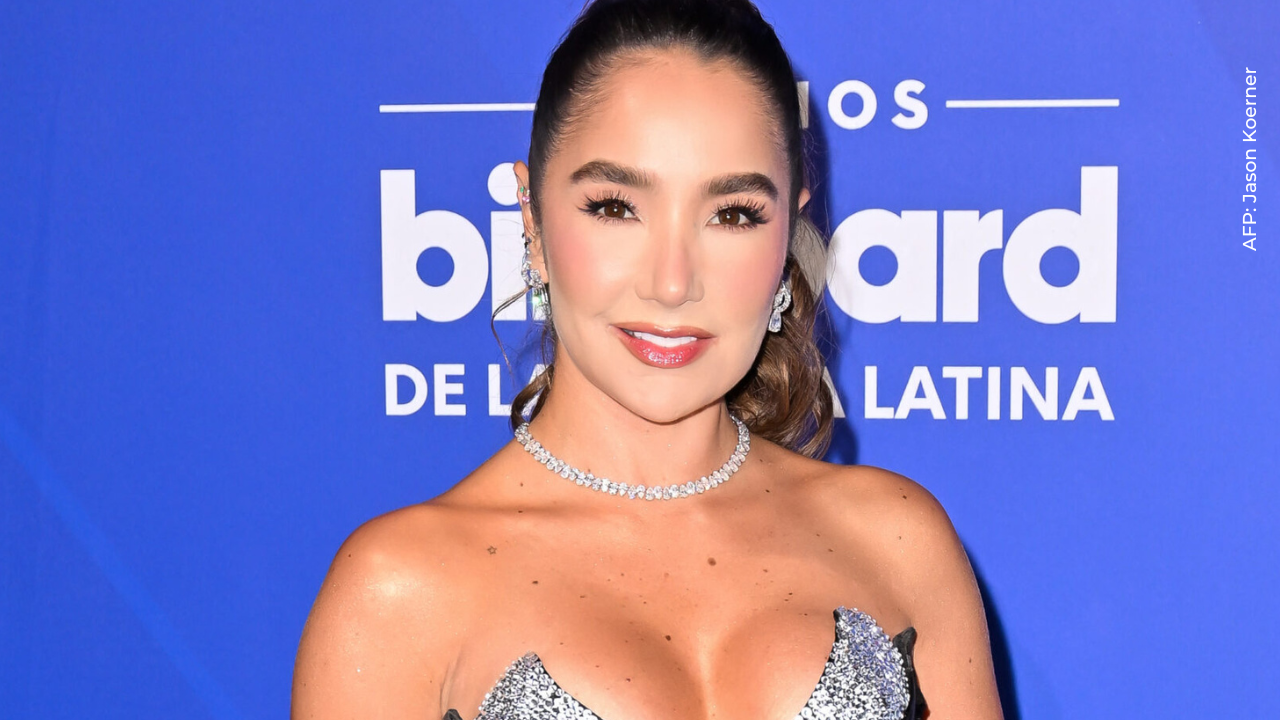 paola jara muestra orgullosa a su bebe