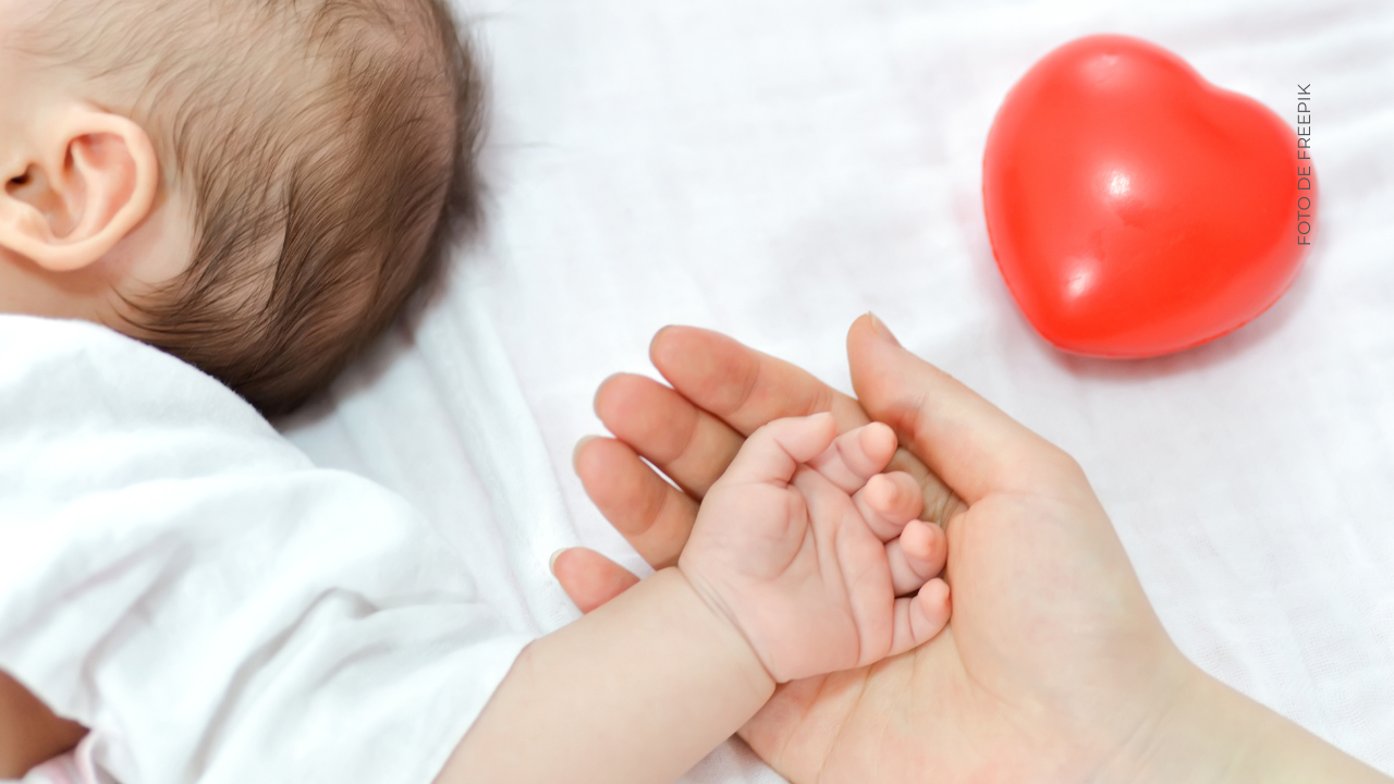 Lucca, hijo de Laura Tobón, se mostró emocionado al saber que será hermano mayor