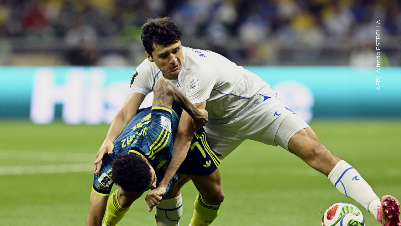Video muestra a Lucho Díaz discutiendo en la cancha durante el debut de Colombia