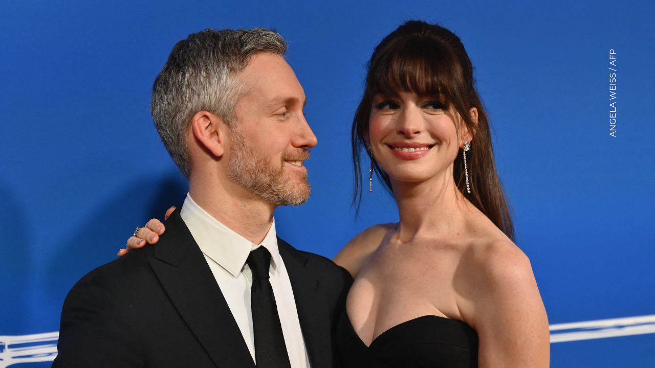 Él es Adam Shulman, esposo de Anne Hathaway