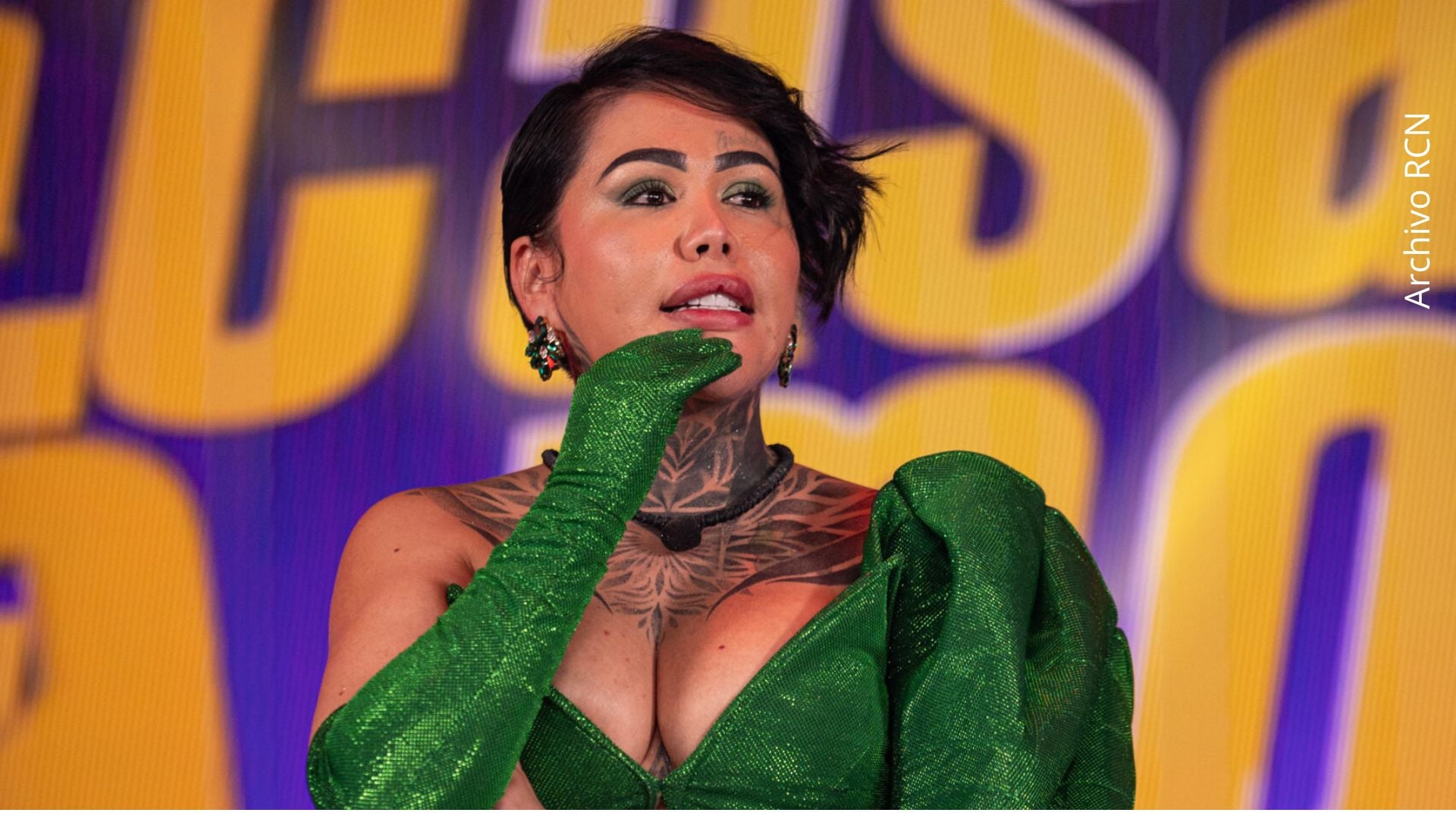 Fiel a su estilo, rápidamente entró en ambiente y empezó a disfrutar de la presentación musical