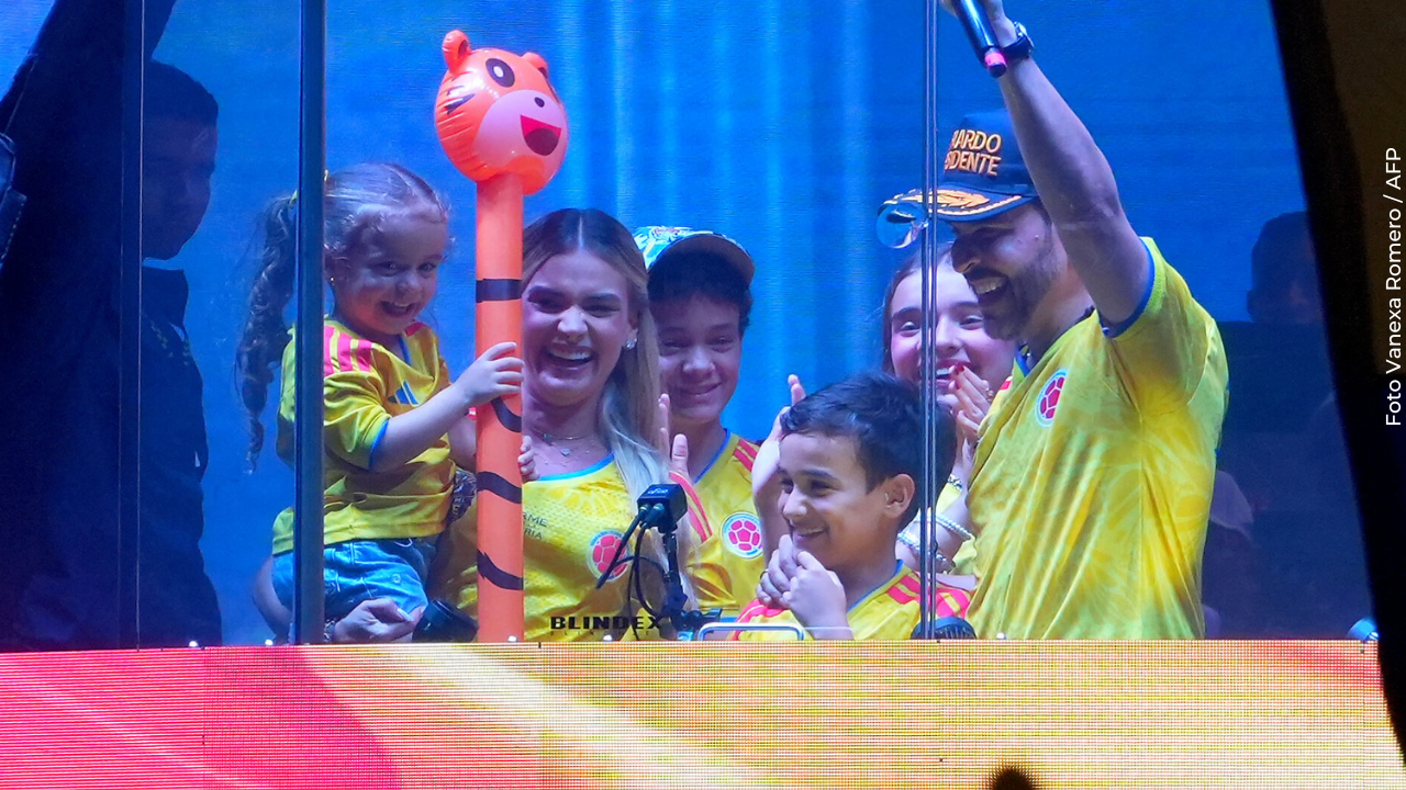 Ella es Lucía, la hija mayor de Abelardo de la Espriella que ha estado presente en cada paso de su campaña
