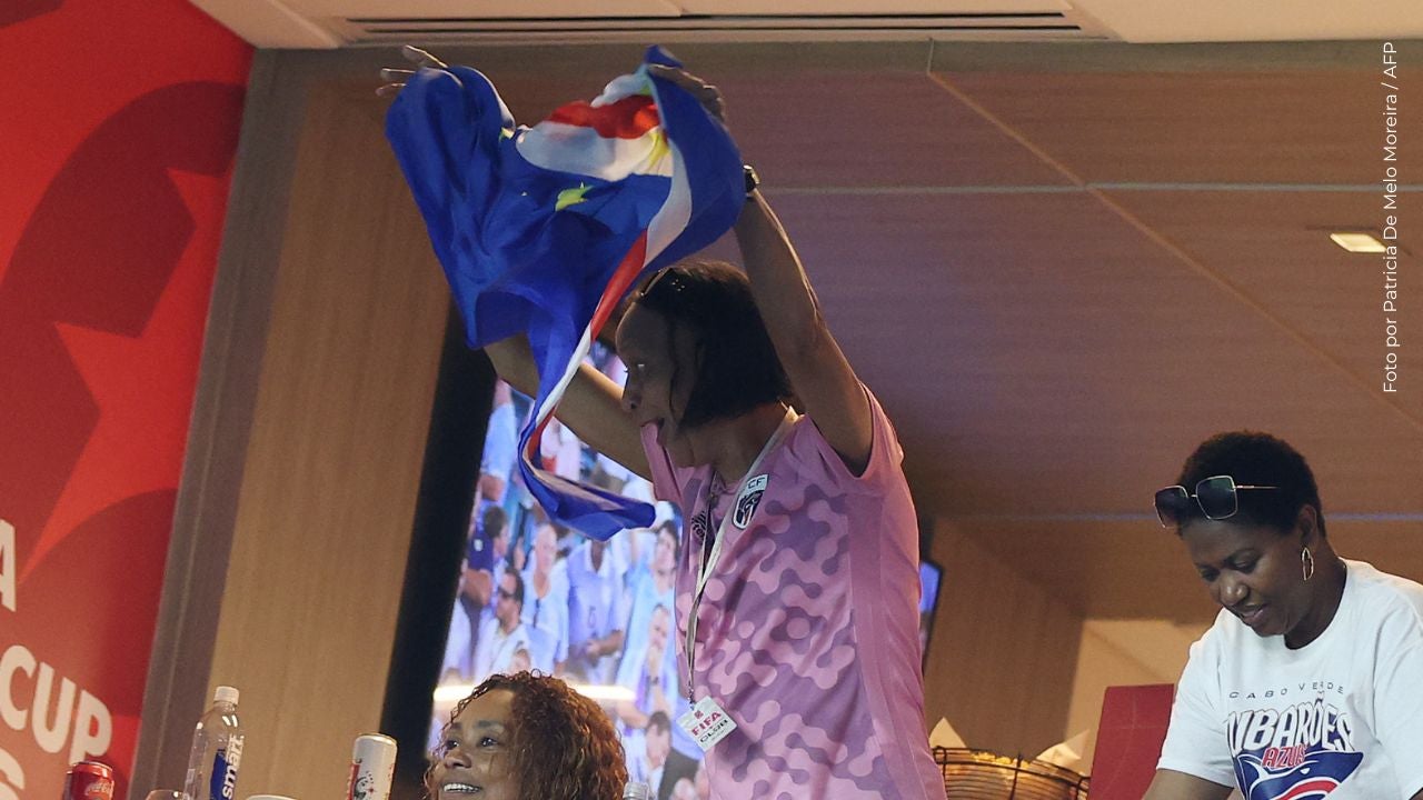 Mamá de Vozinha se quebró en llanto al ver a su hijo jugar contra Uruguay.