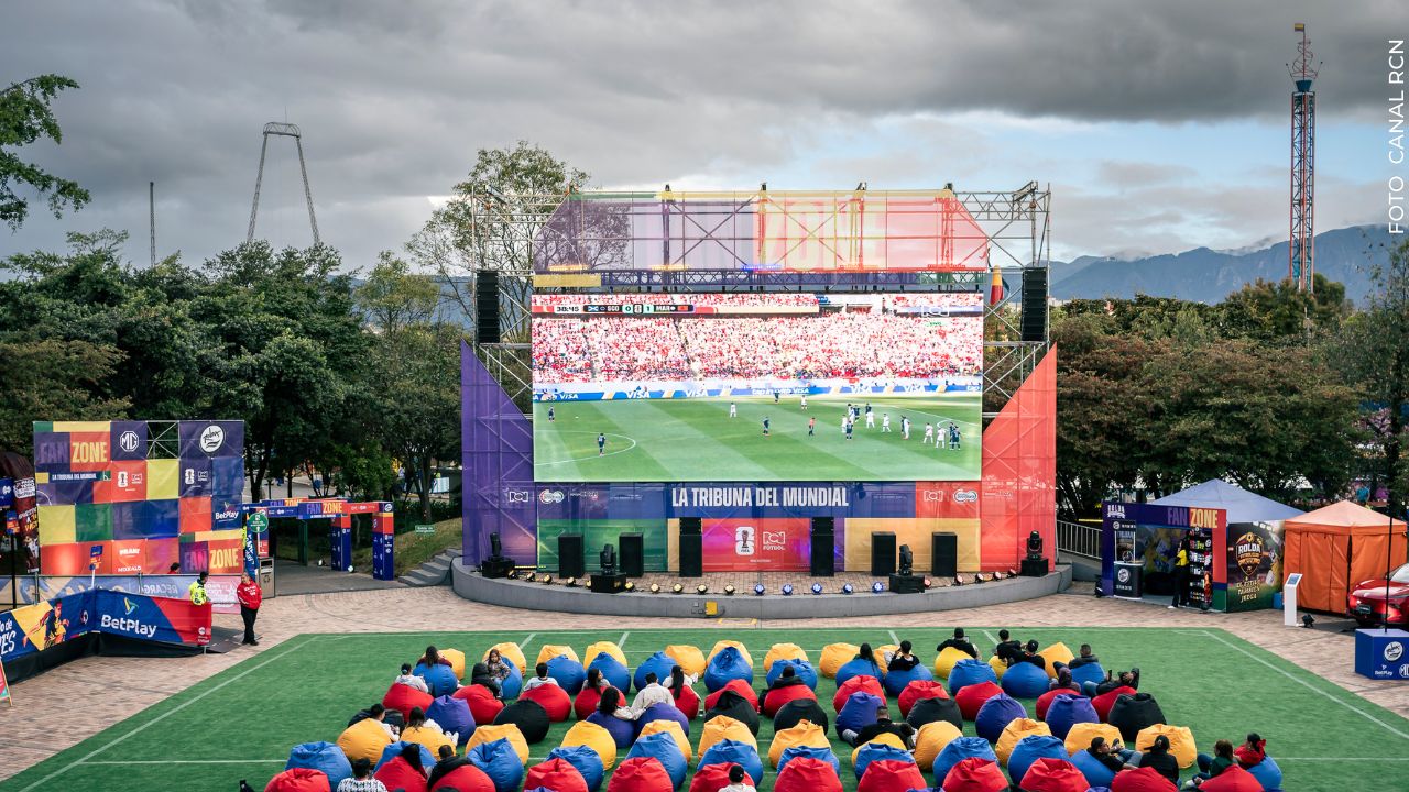 La tribuna mundialista de RCN.