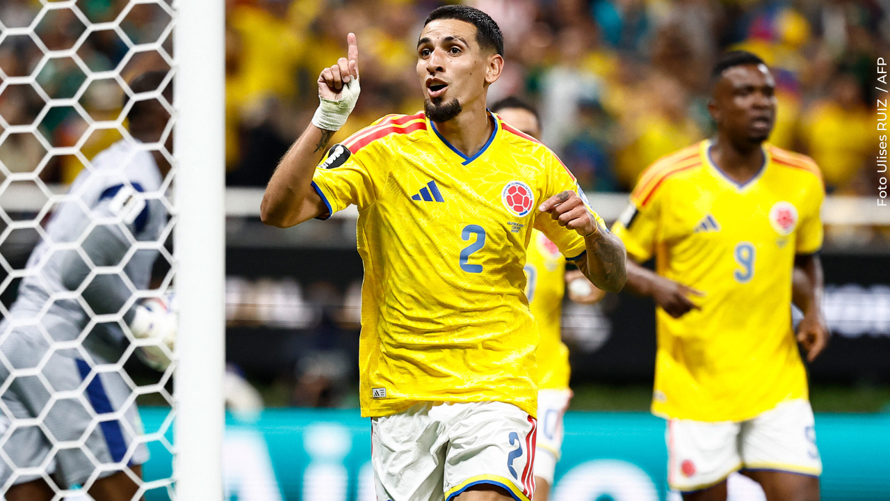 La marca histórica que consiguió Daniel Muñoz tras el triunfo de Colombia