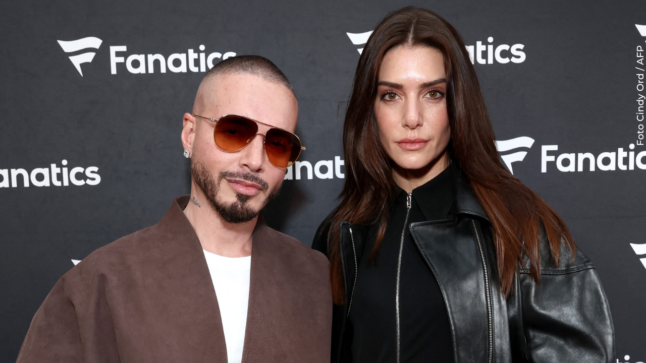 J Balvin reaccionó a las fotos de Valentina Ferrer en vestido de baño y le hizo inesperado reclamo
