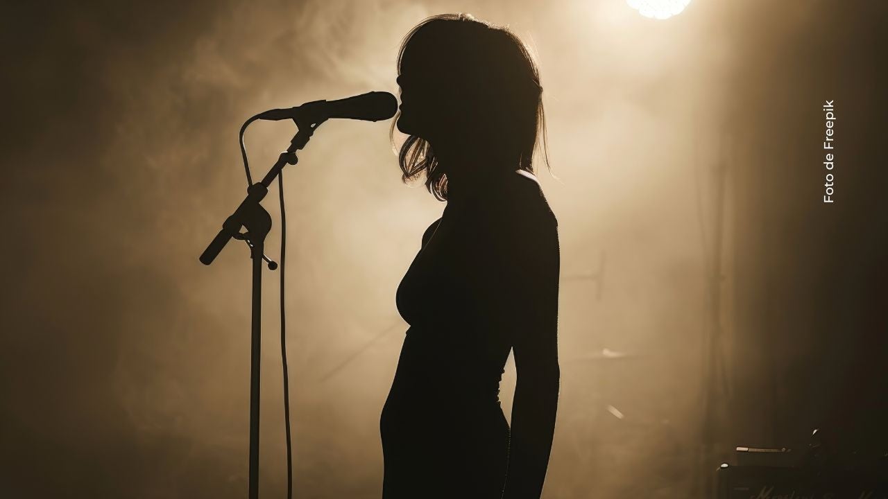 Silueta Cantante