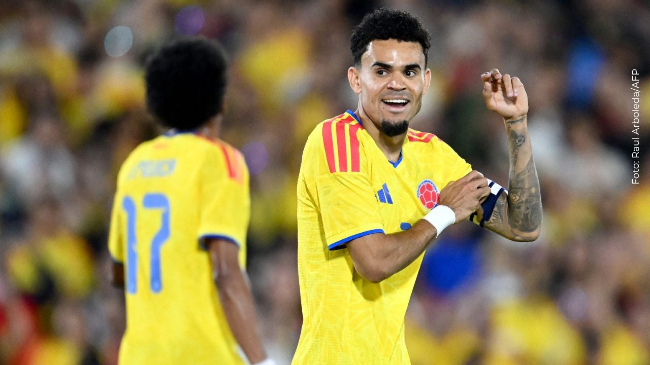 Luis Díaz celebrando un gol en un partido con la selección