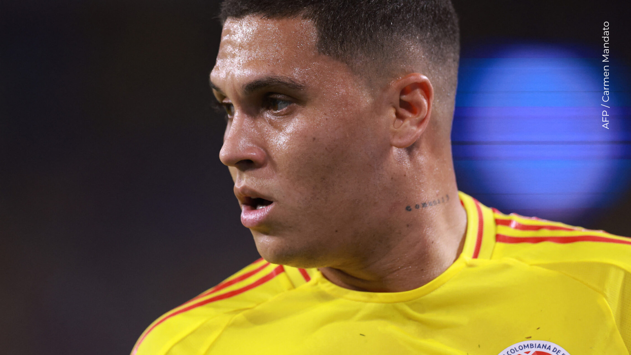 Juan Fernando Quintero en el terreno de juego durante un partido.