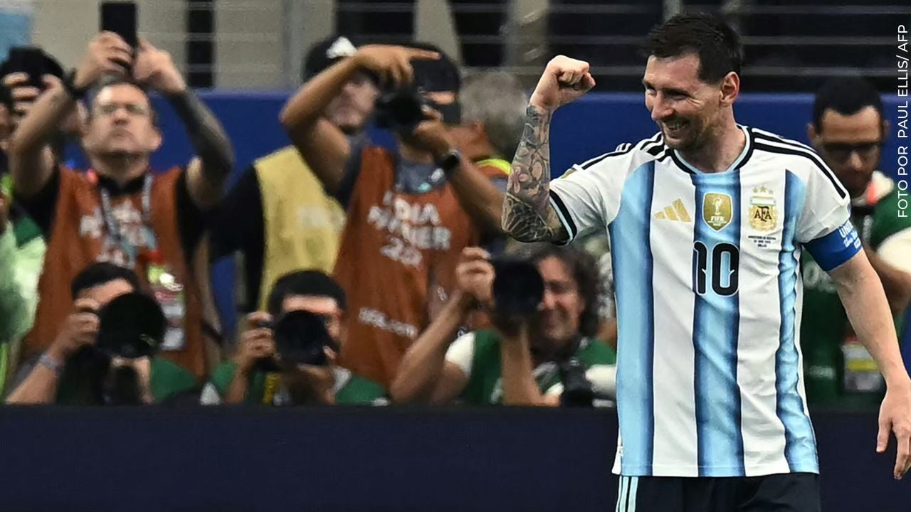 Messi celebrando.