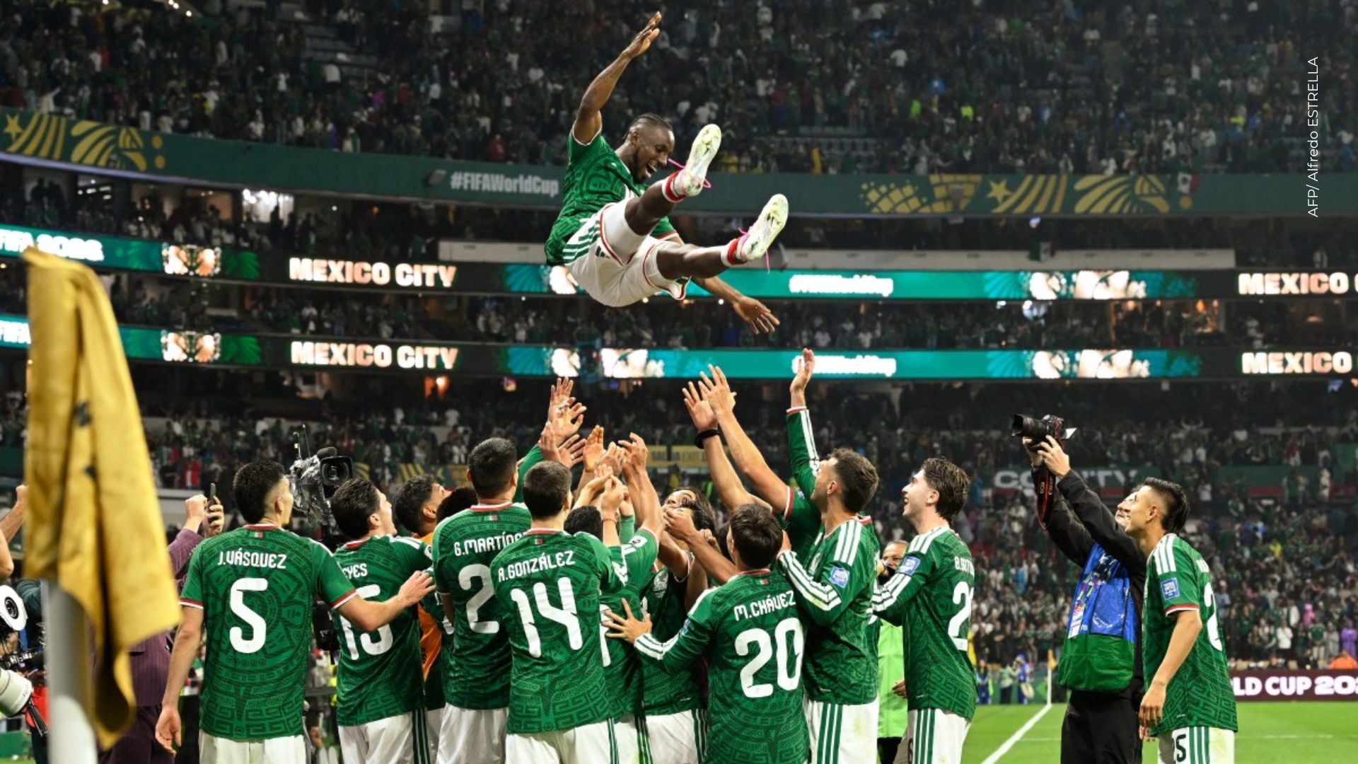 Reconocimiento a Julián Quiñones en el Mundial
