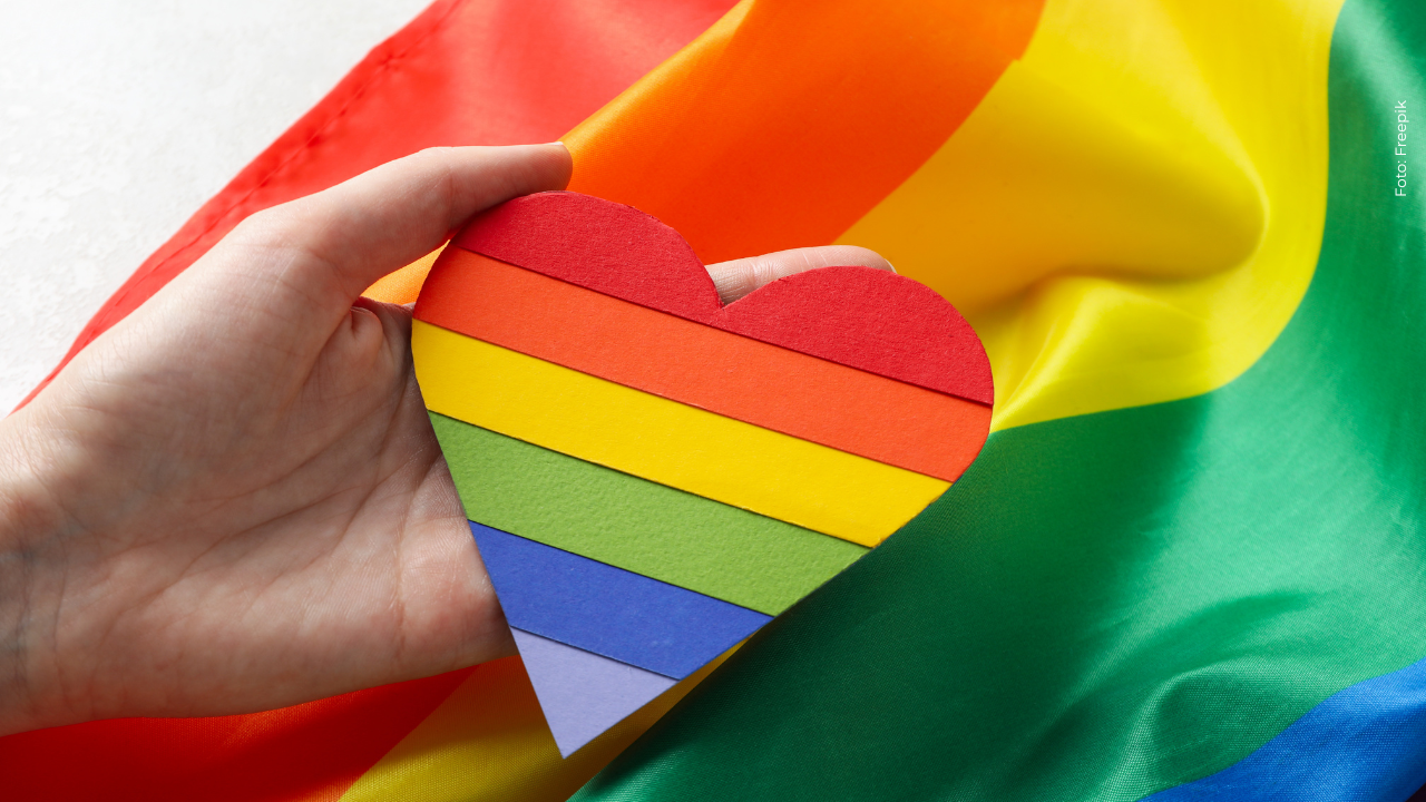 ¿Quién fue la reconocida actriz que tuvo una relación sentimental con una colega?