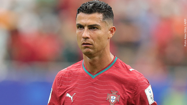El inesperado momento que vivió Cristiano Ronaldo en pleno partido: un hincha invadió la cancha El inesperado momento que vivió Cristiano Ronaldo en pleno partido: un hincha invadió la cancha