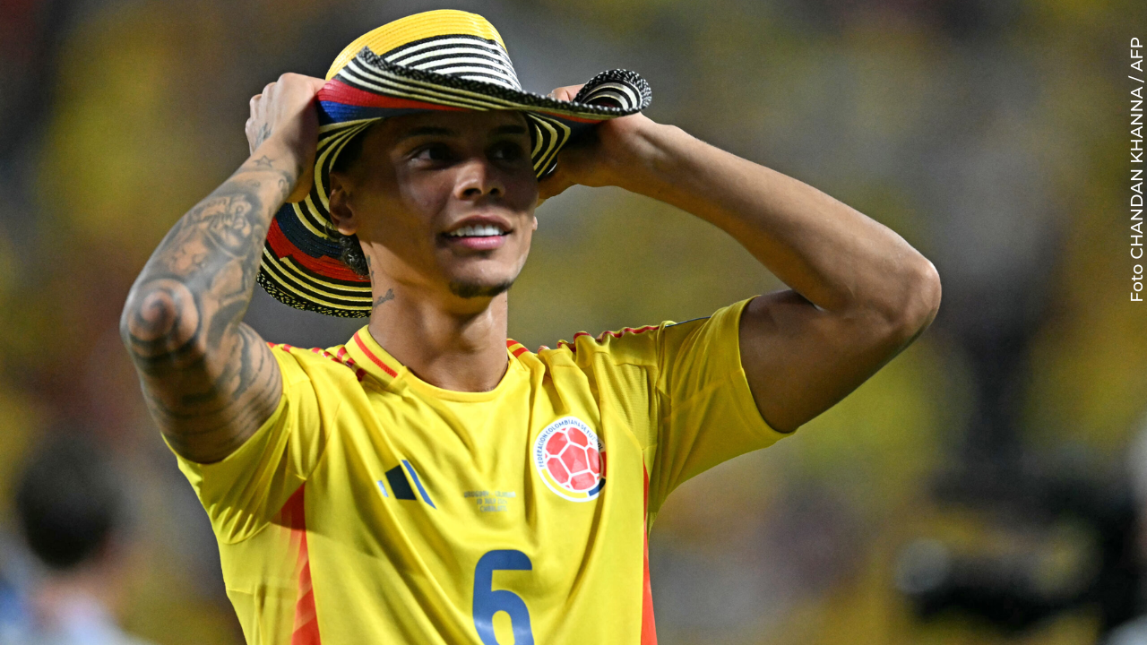 El impactante golpe que sufrió Richard Ríos en el Colombia vs. Ghana lo dejó con una herida en la cabeza