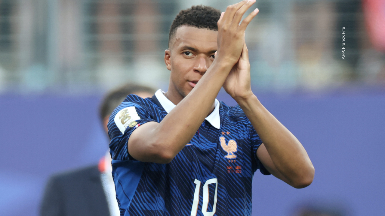 Mbappé tuvo polémico gesto con futbolista paraguayo en pleno partido: ¡VIDEO!