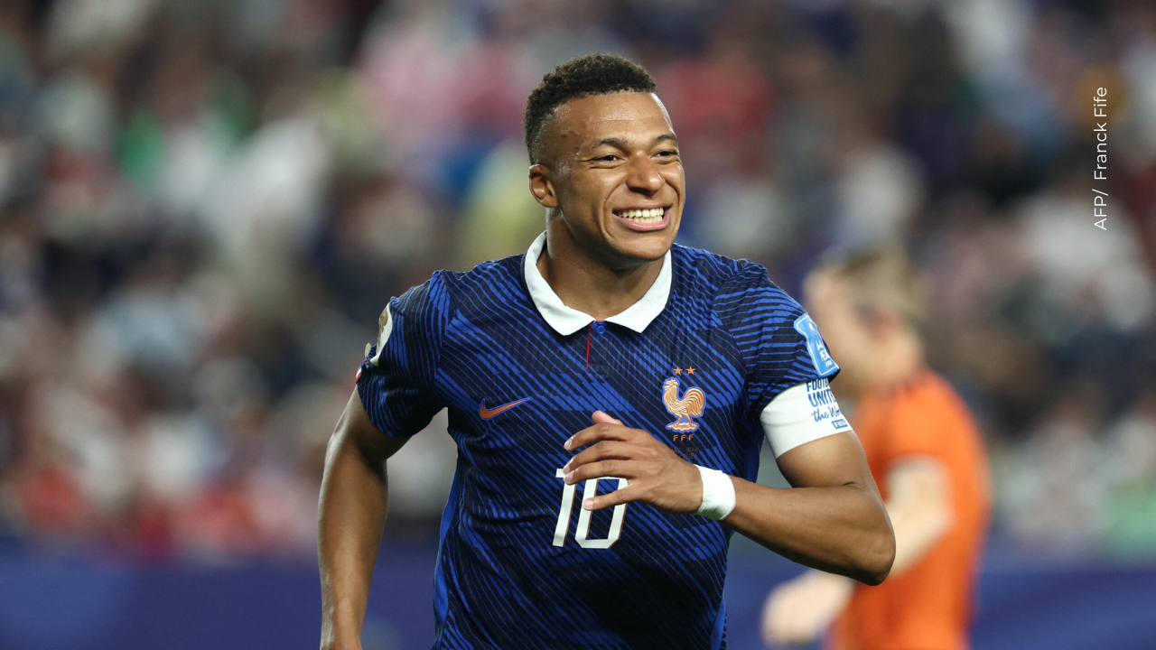 Jugador paraguayo sorprendió al revelar su conversación con Mbappé