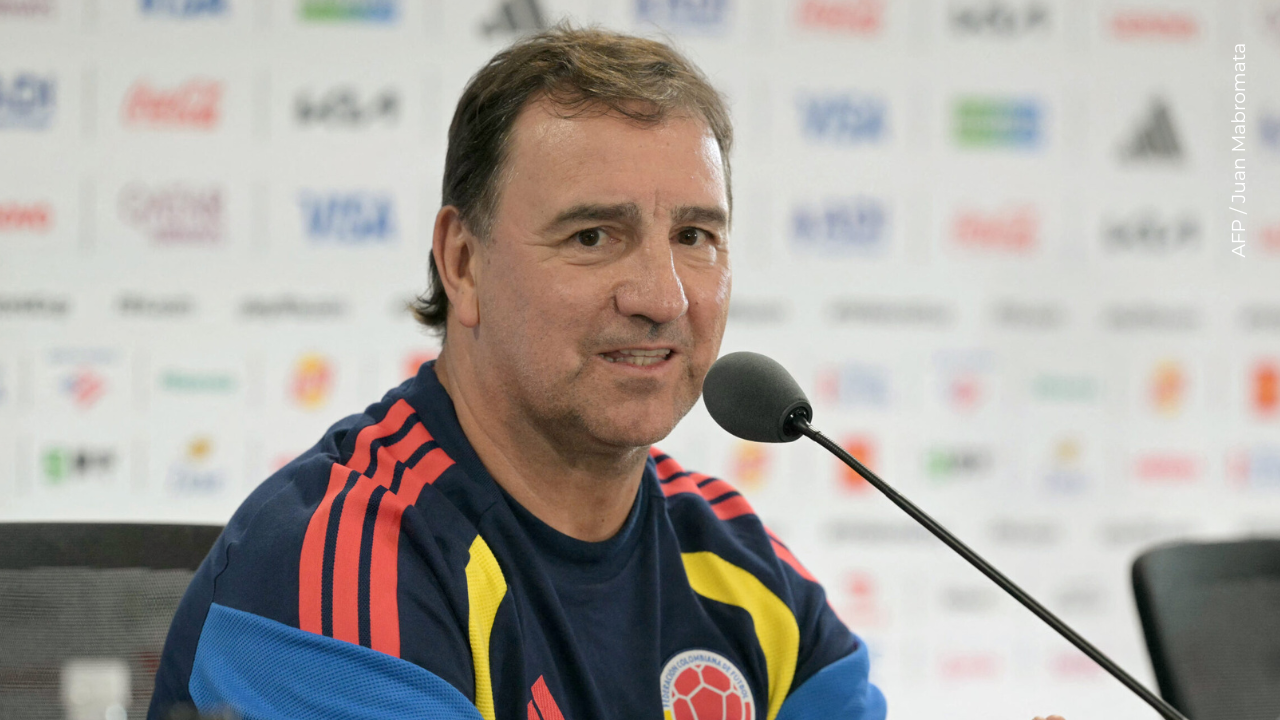 Néstor Lorenzo durante una rueda de prensa.