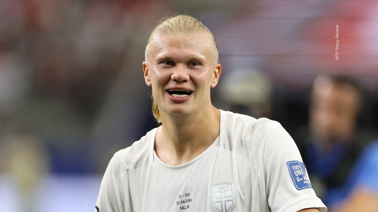 Él es padre de Erling Haaland quien también fue futbolista, ¿se parecen?