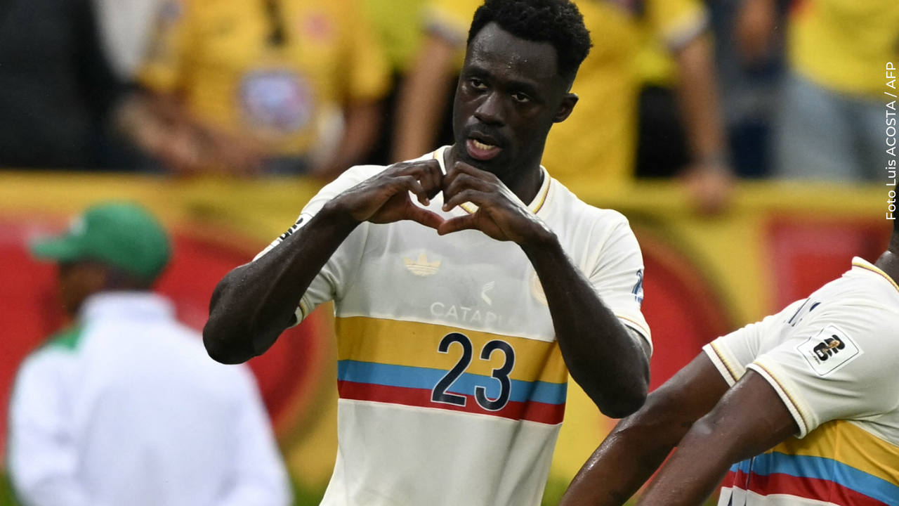 La reacción de Dávinson Sánchez tras fallar el penal que eliminó a Colombia conmueve a los hinchas