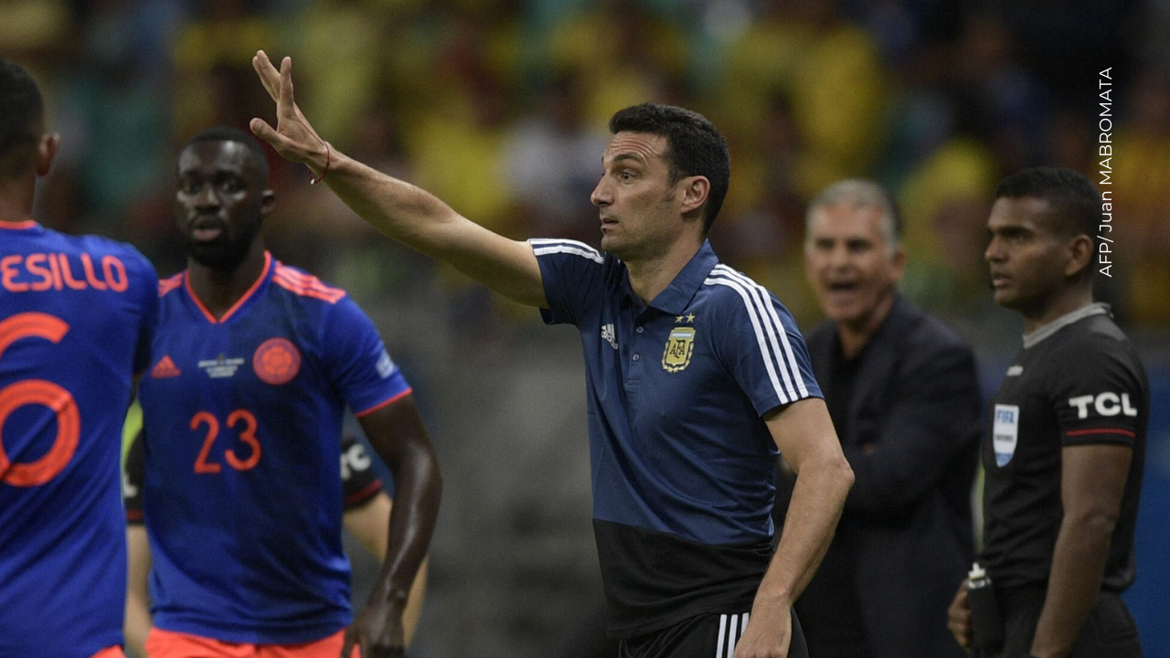 Captan a Scaloni regañando a la Selección Argentina
