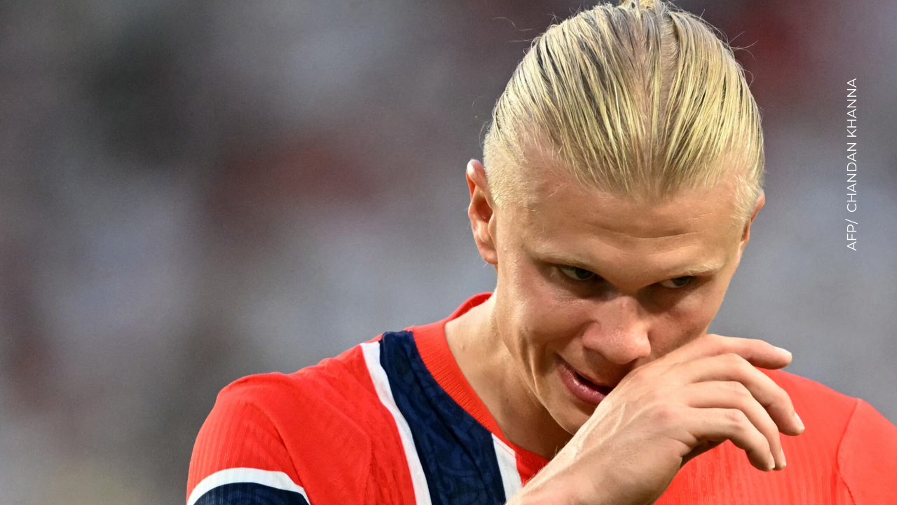 Haaland reaparece con el cabello corto