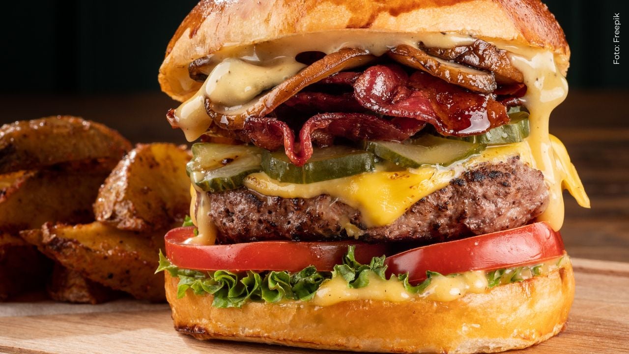 Habló la mujer de la hamburguesa triple