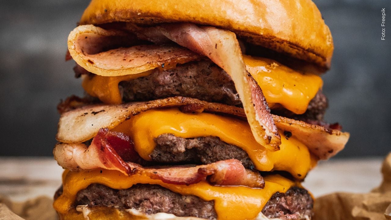 Habló la mujer de la hamburguesa triple